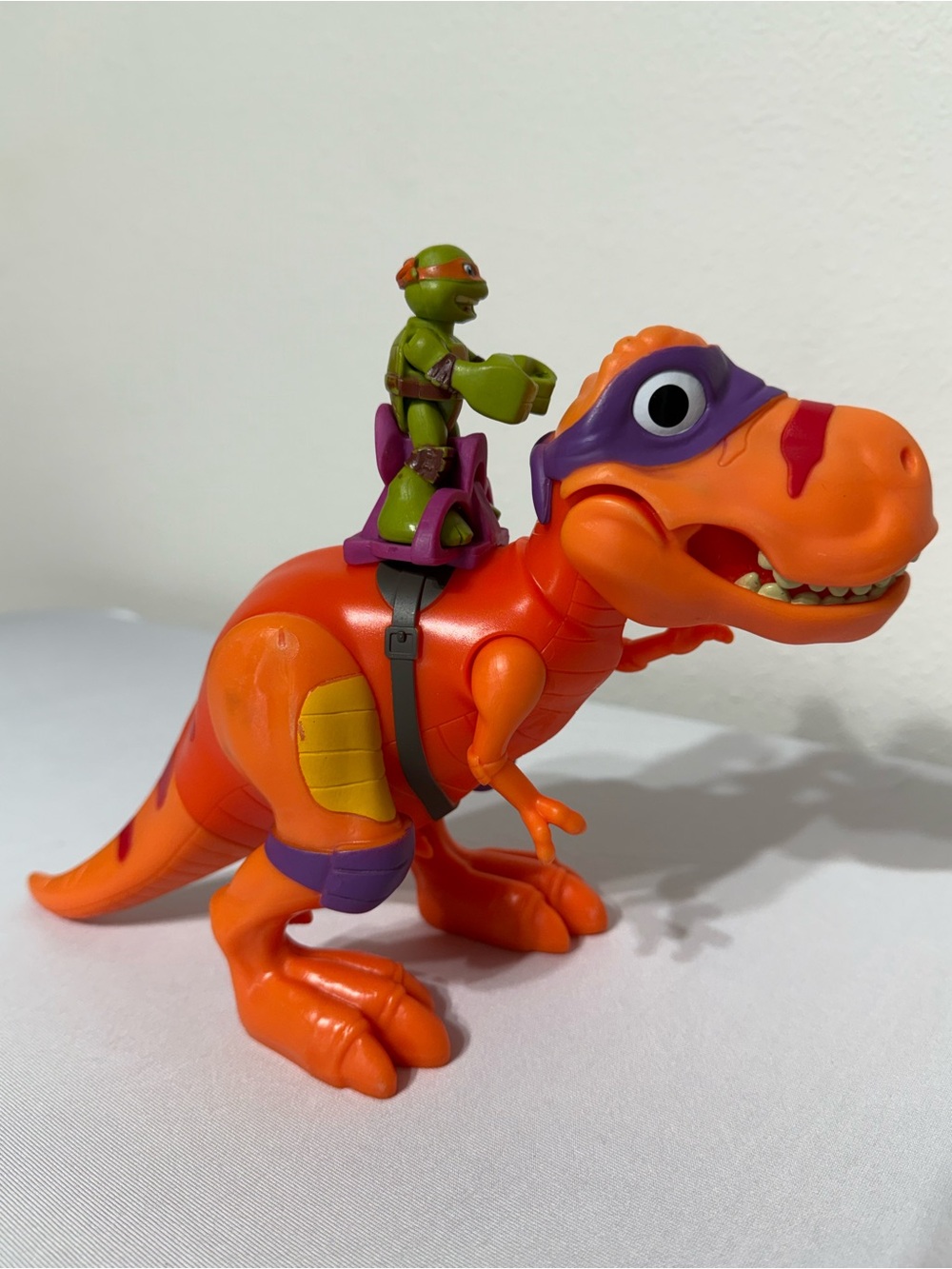 TMNT Teenage Mutant Ninja Turtles T-Rex With Michelangelo Half-Shell Heroes